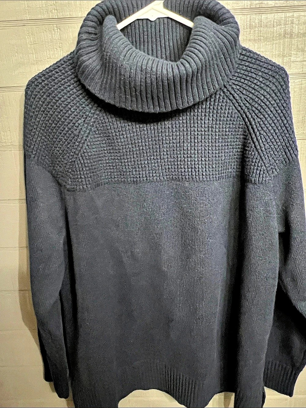 L.L.Bean Turtleneck Sweater XL Black Like New